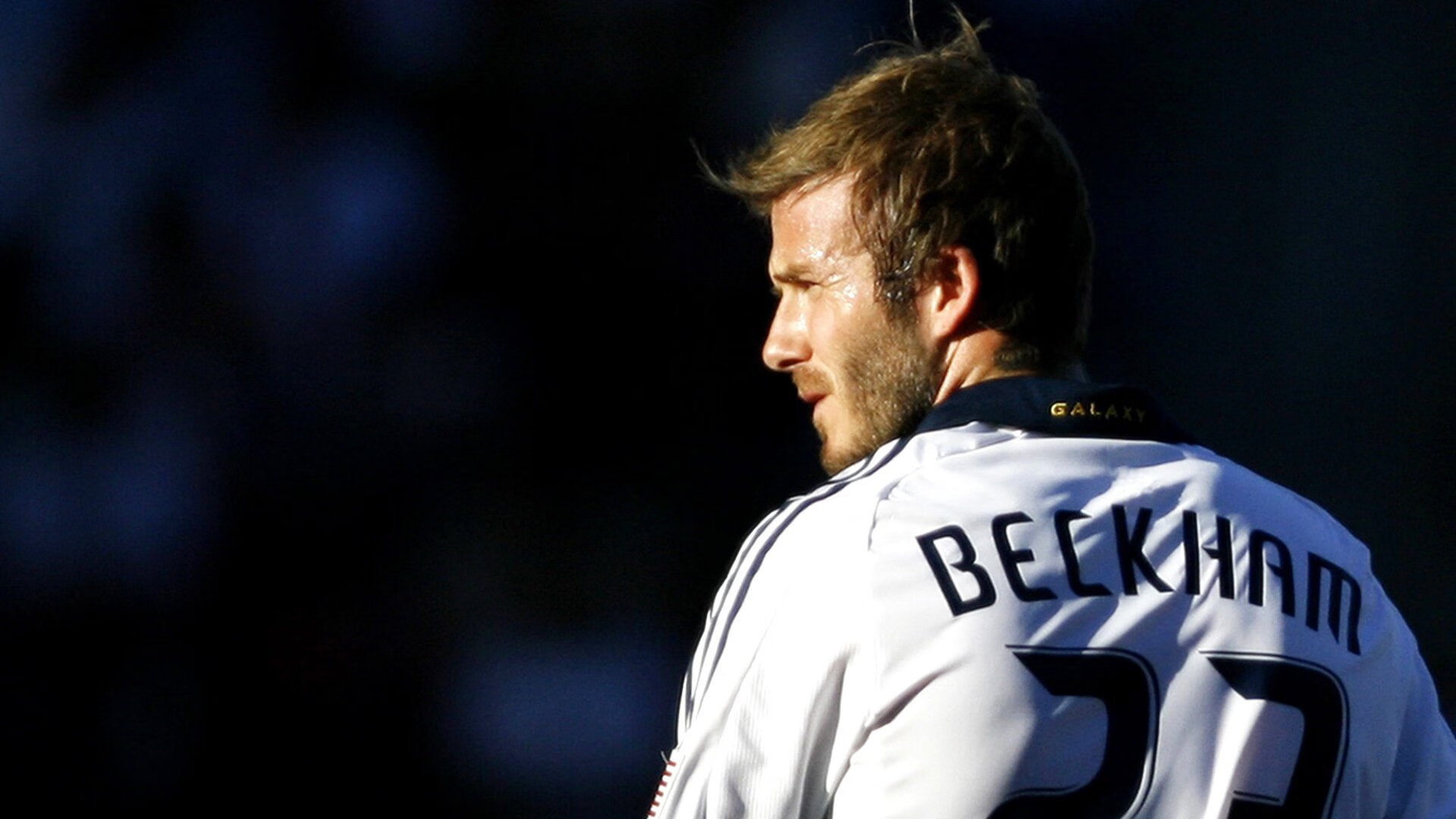 广东队正面击溃开拓者,哈登连续得分拉开差距