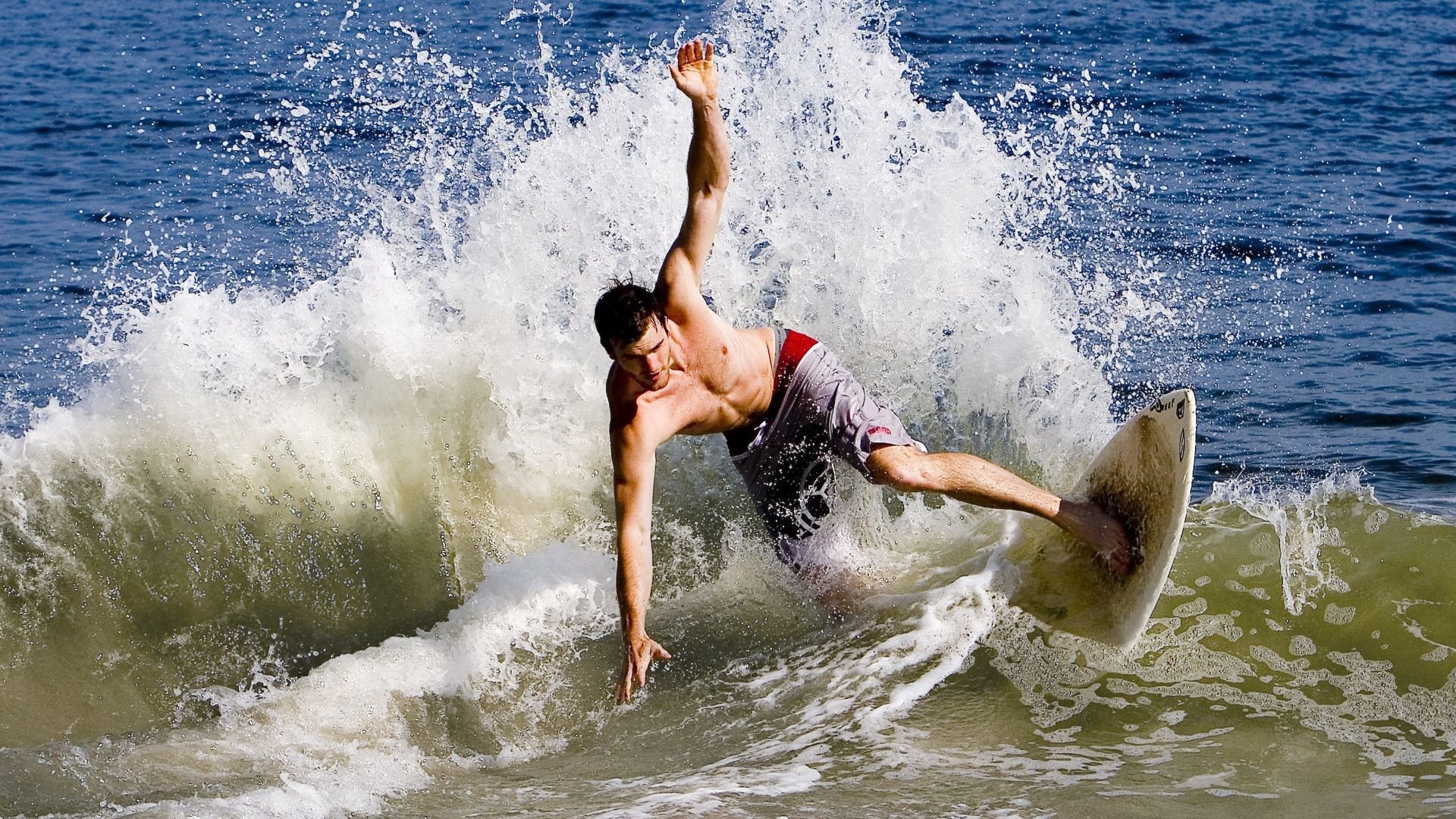 罗德里戈关键进球定乾坤，荷兰掀翻威尔士—欧洲足坛新格局的缩影