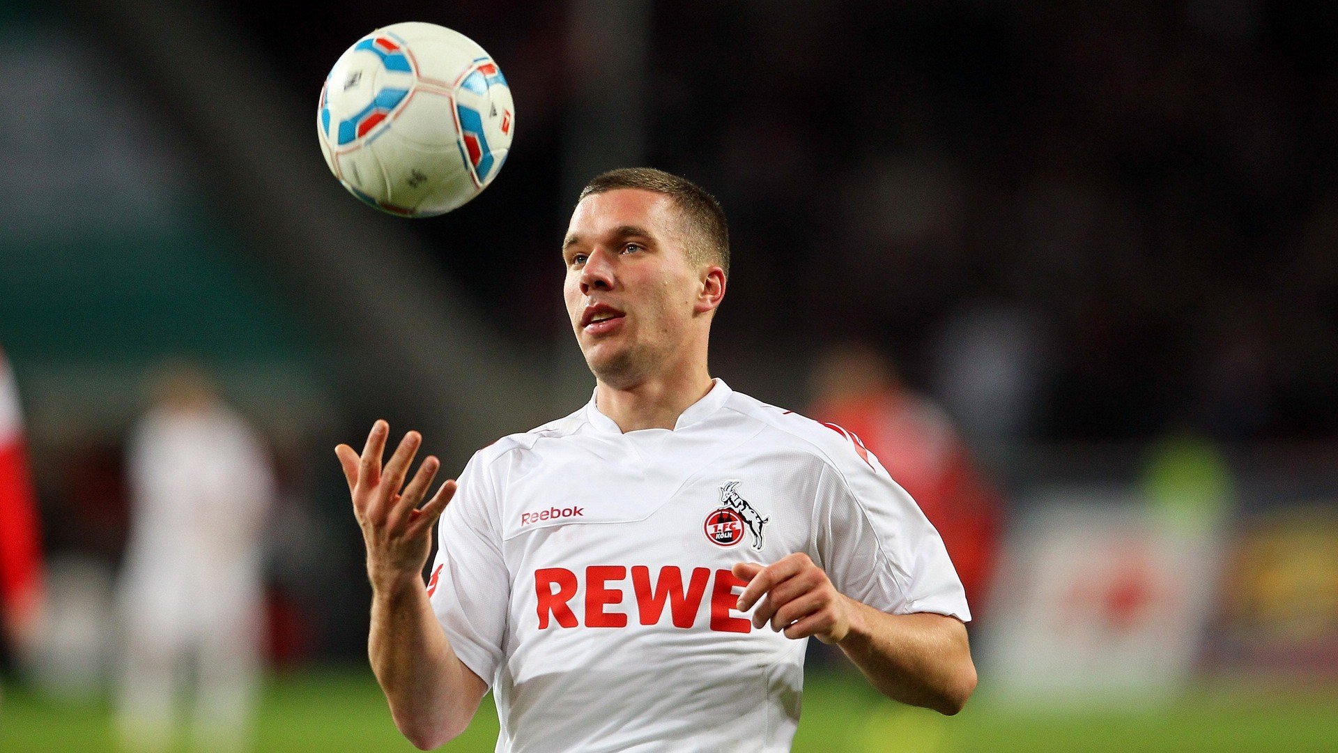 欧冠决赛焦点战背后的洪都拉斯收割波兰,足球全球化下的资本暗流