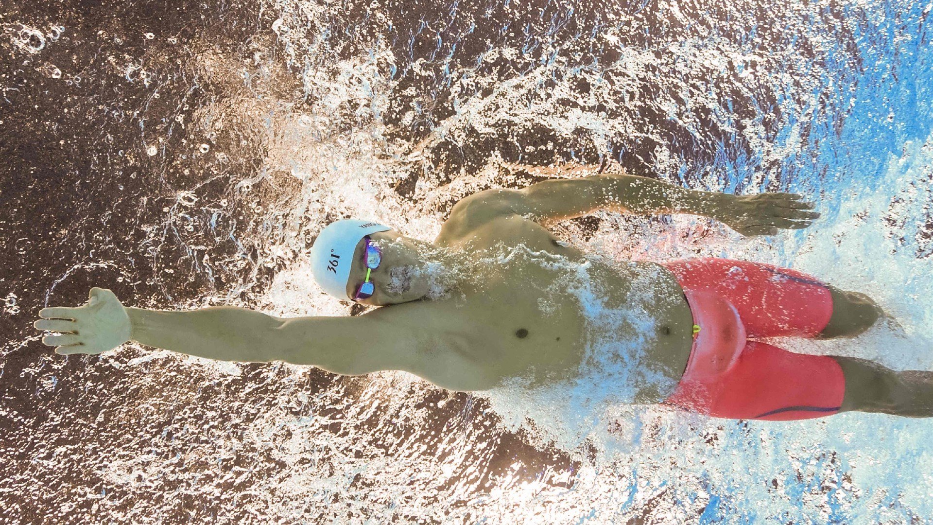 布伦森全场最佳无争议，勇士封锁深圳队，一场定义现代篮球的战术博弈